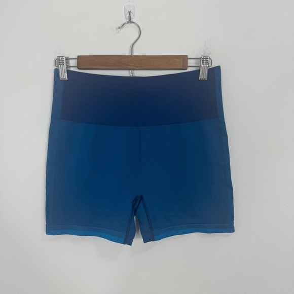 Outdoor Voices Womens Textured Biker Shorts in Blue 4.5” Size Large - Picture 2 of 9